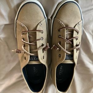 Womens Sperry slip on sneakers